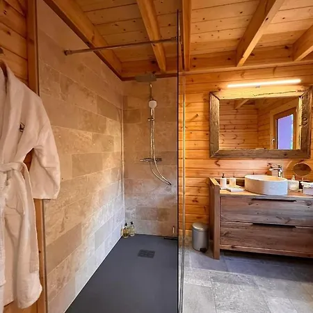 Le Montagnard & Sauna - Lits Faits - Serviettes - Peignoirs - Menage Inclus *